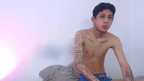  CAMILA Y SEBASTIAN online show from 03/17/26, 04:54