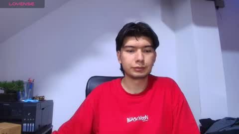 Snapshot of sebas_brown1 chatting on 12/31/24, 06:46 SEBASTIAN online show from 12/31/24, 06:46