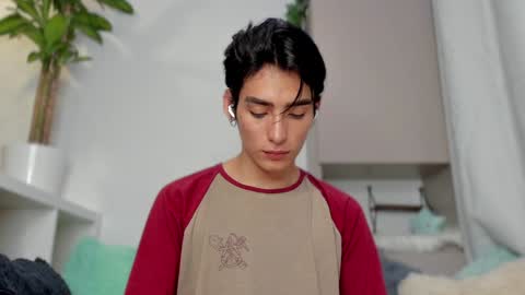 sebastian online show from 01/10/25, 04:01