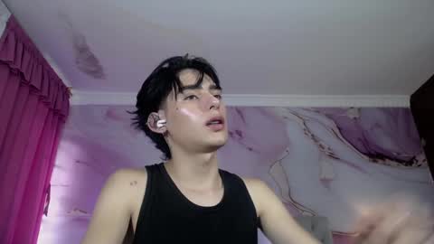 sebastian online show from 03/10/25, 08:12