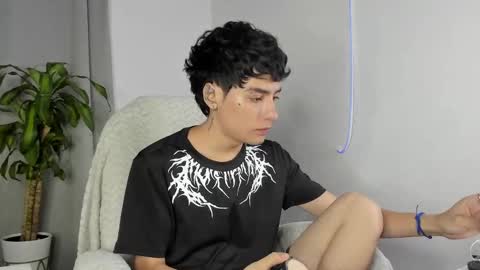 sebastian online show from 09/24/25, 12:08