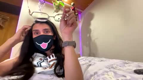 Nip online show from 12/14/25, 08:02