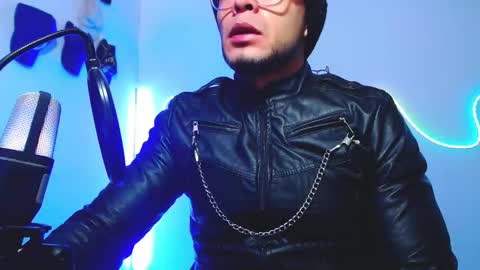 Snapshot of sebastian_025 chatting on 11/30/25, 10:41 Sebastian online show from 11/30/25, 10:41