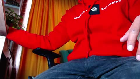 Sebastian online show from 04/25/26, 01:41