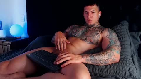 Snapshot of sebastian_muss chatting on 04/18/26, 07:58 Sebastian online show from 04/18/26, 07:58