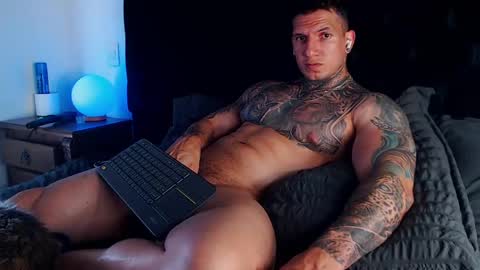 Snapshot of sebastian_muss chatting on 04/20/26, 08:43 Sebastian online show from 04/20/26, 08:43