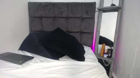 sebastian n alinson online show from 12/04/24, 06:11