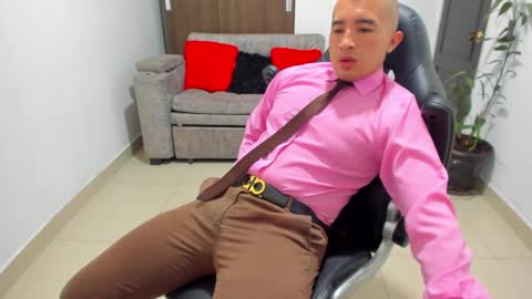 Snapshot of sebastian_oconnor77 chatting on 01/21/25, 03:10 juan sebastian online show from 01/21/25, 03:10