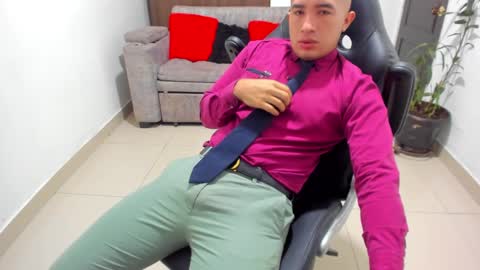 Snapshot of sebastian_oconnor77 chatting on 01/22/25, 12:06 juan sebastian online show from 01/22/25, 12:06