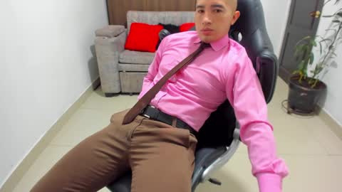 Snapshot of sebastian_oconnor77 chatting on 01/25/25, 12:37 juan sebastian online show from 01/25/25, 12:37