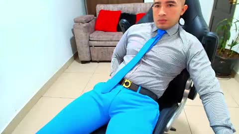 Snapshot of sebastian_oconnor77 chatting on 02/02/25, 03:28 juan sebastian online show from 02/02/25, 03:28