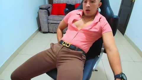 Snapshot of sebastian_oconnor77 chatting on 02/08/25, 02:16 juan sebastian online show from 02/08/25, 02:16