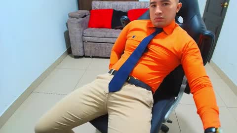 Snapshot of sebastian_oconnor77 chatting on 02/10/25, 12:08 juan sebastian online show from 02/10/25, 12:08