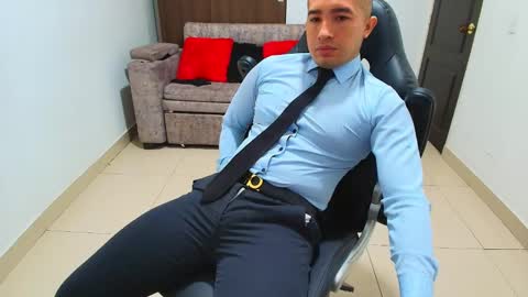 Snapshot of sebastian_oconnor77 chatting on 02/15/25, 12:54 juan sebastian online show from 02/15/25, 12:54