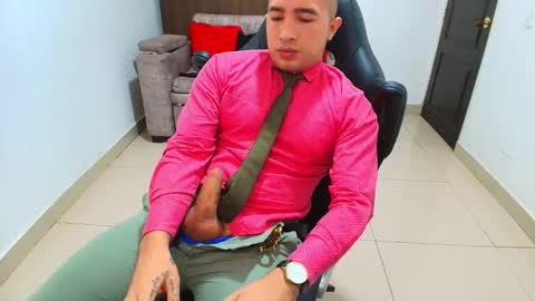 Snapshot of sebastian_oconnor77 chatting on 02/16/25, 03:38 juan sebastian online show from 02/16/25, 03:38