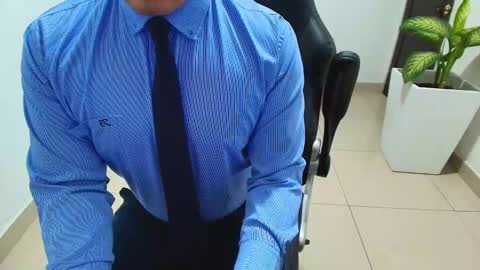 Snapshot of sebastian_oconnor77 chatting on 02/28/25, 07:56 juan sebastian online show from 02/28/25, 07:56