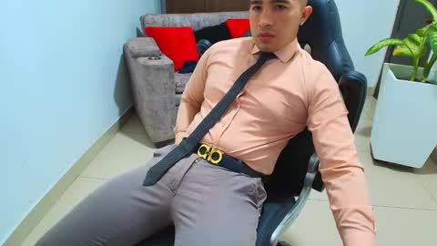 Snapshot of sebastian_oconnor77 chatting on 03/04/25, 12:12 juan sebastian online show from 03/04/25, 12:12