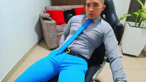 Snapshot of sebastian_oconnor77 chatting on 03/05/25, 12:11 juan sebastian online show from 03/05/25, 12:11