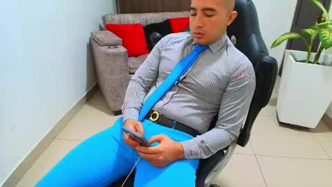 Snapshot of sebastian_oconnor77 chatting on 03/05/25, 03:18 juan sebastian online show from 03/05/25, 03:18