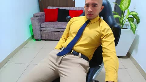 Snapshot of sebastian_oconnor77 chatting on 03/10/25, 12:15 juan sebastian online show from 03/10/25, 12:15