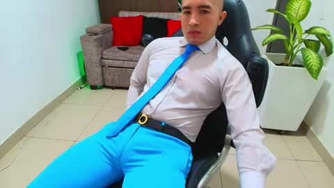 Snapshot of sebastian_oconnor77 chatting on 03/12/25, 03:07 juan sebastian online show from 03/12/25, 03:07