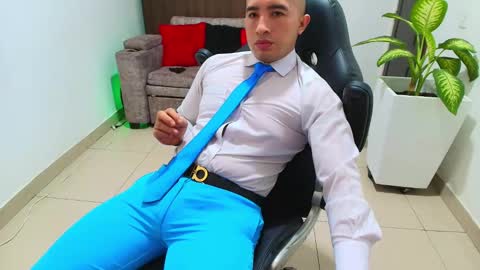 Snapshot of sebastian_oconnor77 chatting on 03/12/25, 06:11 juan sebastian online show from 03/12/25, 06:11