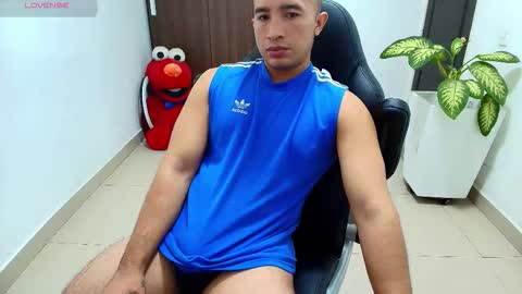 Snapshot of sebastian_oconnor77 chatting on 10/16/25, 12:39 juan sebastian online show from 10/16/25, 12:39