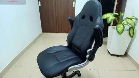 Snapshot of sebastian_oconnor77 chatting on 11/05/25, 01:00 juan sebastian online show from 11/05/25, 01:00