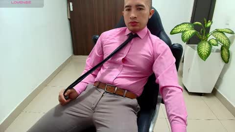 Snapshot of sebastian_oconnor77 chatting on 11/14/25, 12:48 juan sebastian online show from 11/14/25, 12:48