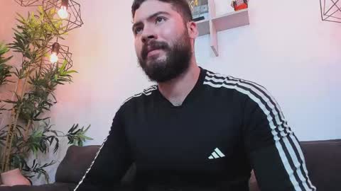 Instagram jeanpaulfit  online show from 05/26/26, 09:55