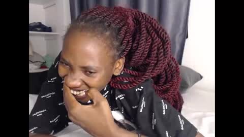 sebatrishaa online show from 09/19/25, 03:34