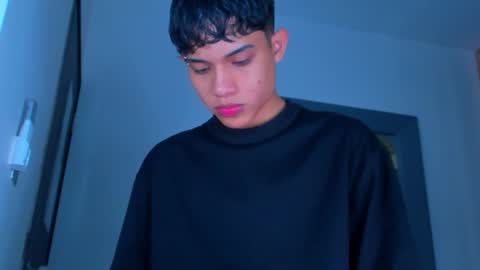 Snapshot of sebax_00 chatting on 11/26/25, 09:05 Sebastian online show from 11/26/25, 09:05