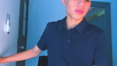 Sebastian online show from 12/21/25, 09:33