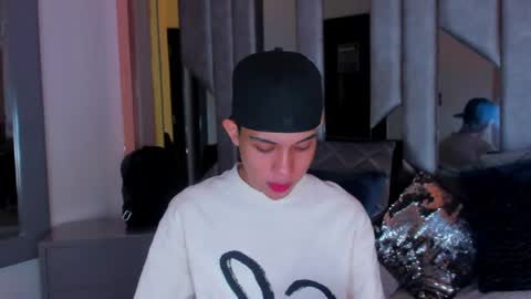 Sebastian online show from 05/24/26, 08:14