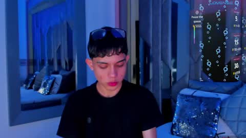 Snapshot of sebax_00 chatting on 06/12/26, 04:22 Sebastian online show from 06/12/26, 04:22