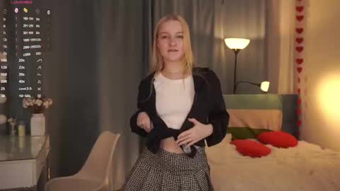 Snapshot of sebrinarainha chatting on 10/10/25, 07:13 Rina online show from 10/10/25, 07:13