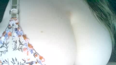 Sunny online show from 02/17/25, 01:10