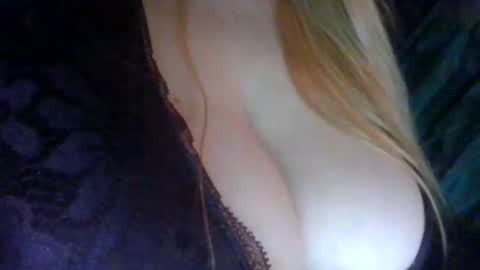 Snapshot of secret18slaveanon chatting on 03/20/26, 06:51 Sunny online show from 03/20/26, 06:51
