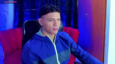 Snapshot of secret_justin chatting on 11/25/25, 12:16 JUSTIN online show from 11/25/25, 12:16