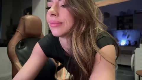 Snapshot of secret_lovers1 chatting on 01/16/26, 11:31 Secret Lovers online show from 01/16/26, 11:31