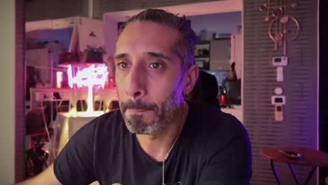 Snapshot of secret_lovers1 chatting on 01/18/26, 08:01 Secret Lovers online show from 01/18/26, 08:01