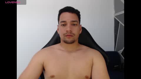 Snapshot of secretboy5000 chatting on 12/21/24, 12:49 Jex online show from 12/21/24, 12:49