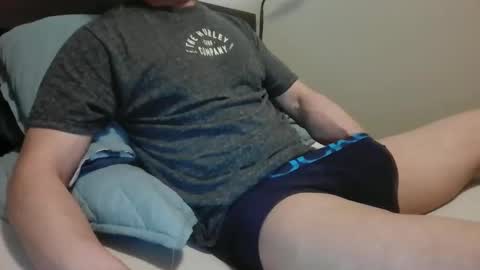 Snapshot of secretbro1 chatting on 11/24/25, 06:02 secretbro1 online show from 11/24/25, 06:02