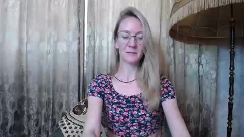 Snapshot of secretcandy222 chatting on 02/19/25, 07:39 secretcandy222 online show from 02/19/25, 07:39