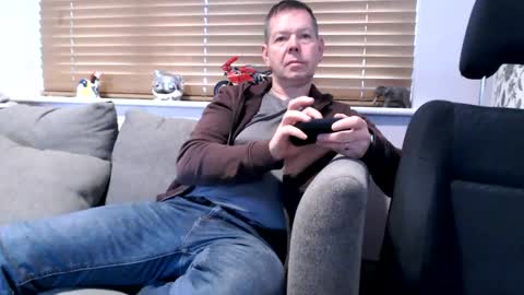 Snapshot of secretfun69uk chatting on 02/25/25, 08:25 BJ online show from 02/25/25, 08:25