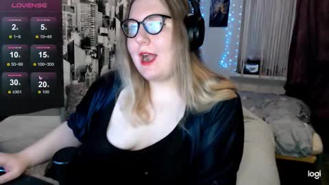 Snapshot of secretgodnes chatting on 12/22/25, 02:03 SecretGodnes online show from 12/22/25, 02:03