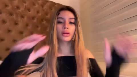 secrets_bae online show from 10/13/25, 07:36