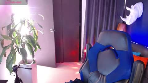 Snapshot of seddy_ chatting on 02/18/25, 11:55 sed online show from 02/18/25, 11:55