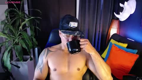 Snapshot of seddy_ chatting on 02/27/25, 11:20 sed online show from 02/27/25, 11:20