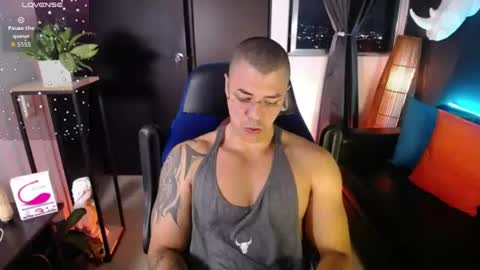 Snapshot of seddy_ chatting on 06/17/26, 10:17 sed online show from 06/17/26, 10:17
